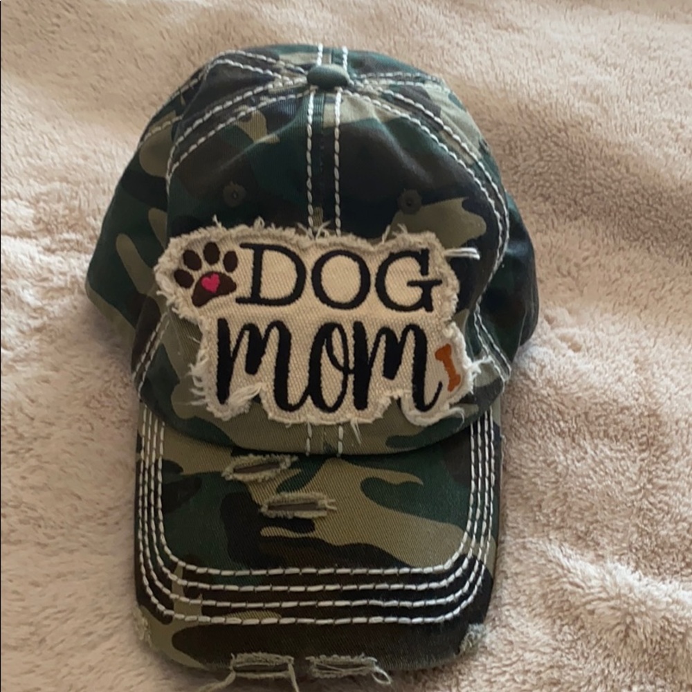 KBETHOS vintage “Dog Mom” cap.